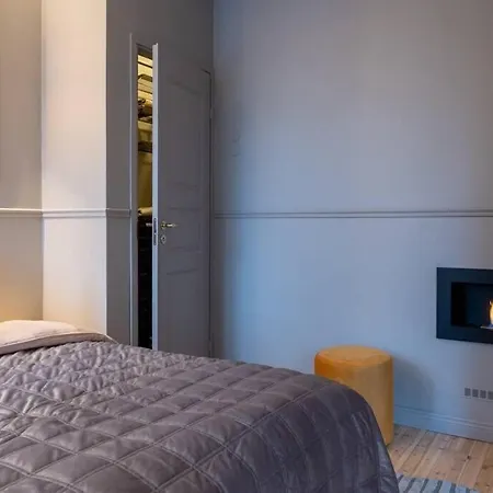 Luxury Getaway - One-bedroom W Fireplace